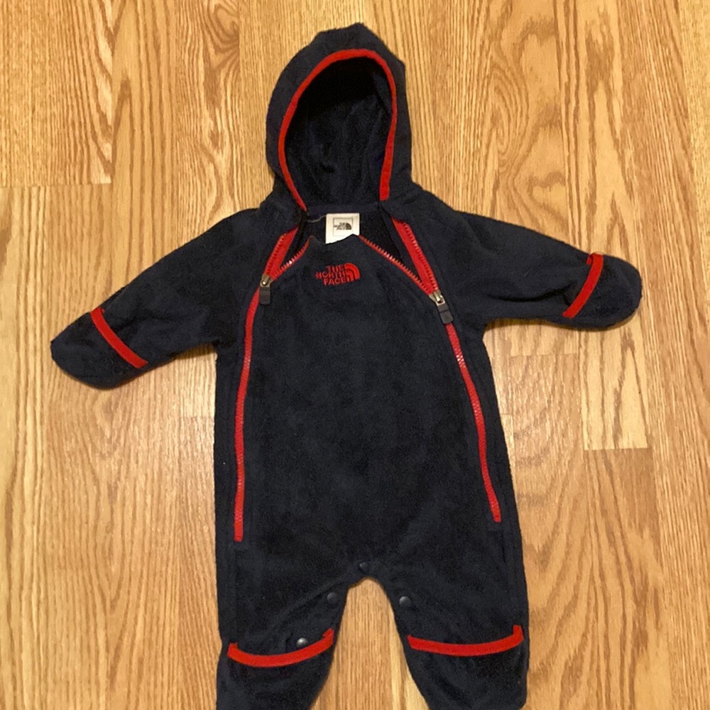 North Face size 0-3 months bunting